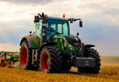 najnowsza sprawa firmy na temat Maszyny rolnicze  Traktor rolniczy